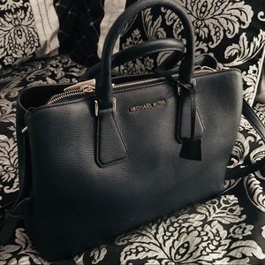 MK HANDBAG/PURSE with optional shoulder strap